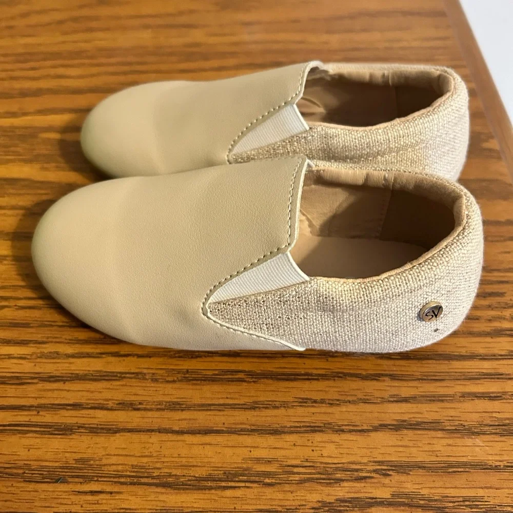 AS Toddler Slip-On Beige Loafers Size 9